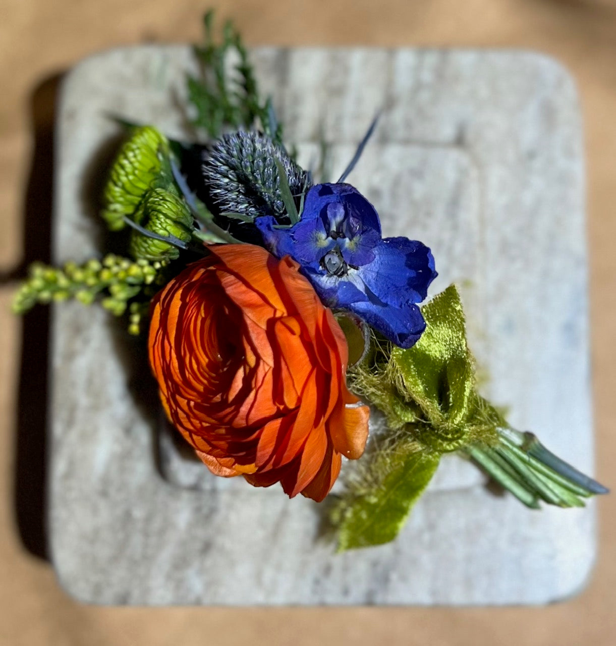 Boutonniere: Pin-on