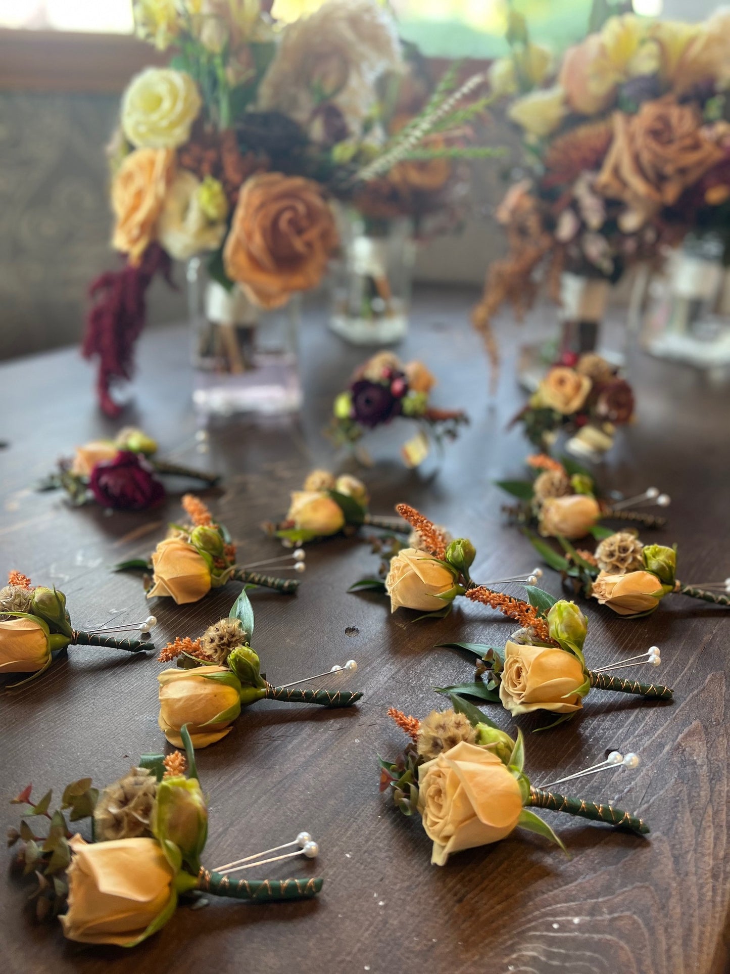 Boutonniere: Pin-on