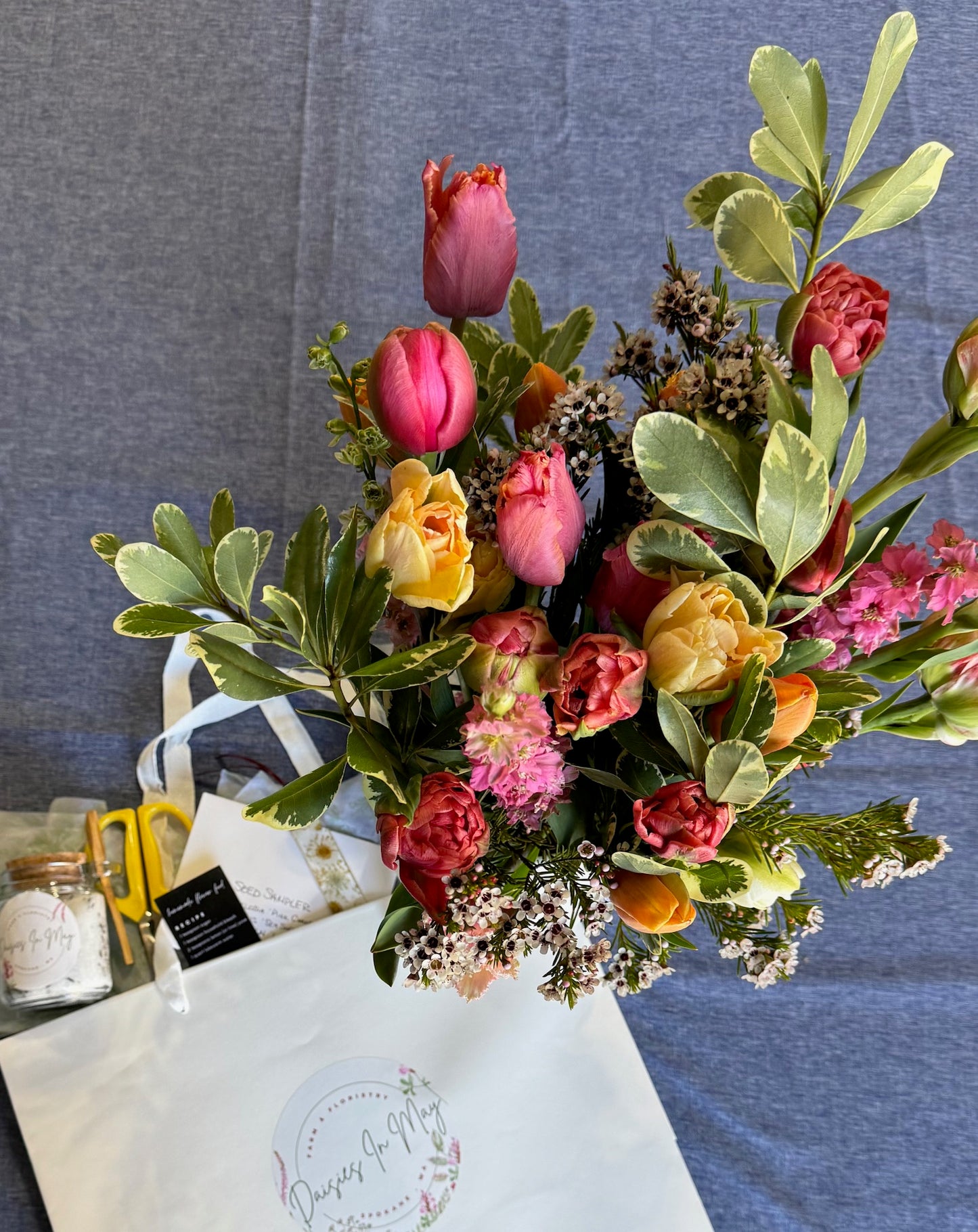 Vibrant Focal Arrangement Subscription